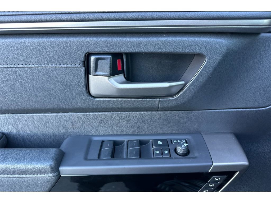 Used 2023 Toyota Tundra Limited AWD/4WD image 11