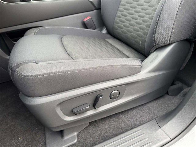 New 2025 Nissan Pathfinder SV w/ SV Premium Package image 15