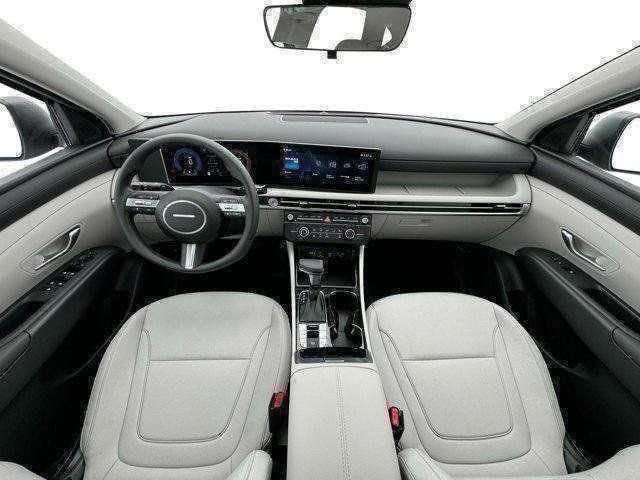 New 2025 Hyundai Tucson SE image 13