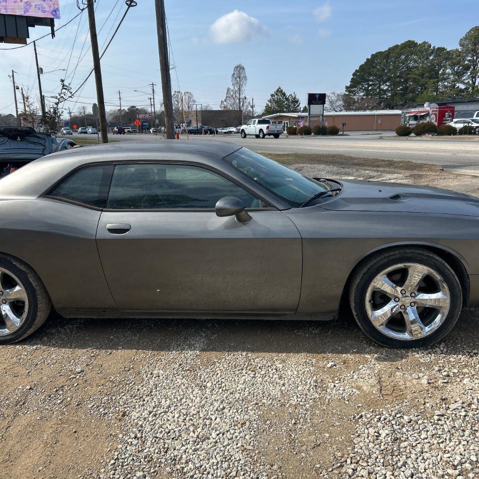 Used 2012 Dodge Challenger SXT Plus image 6