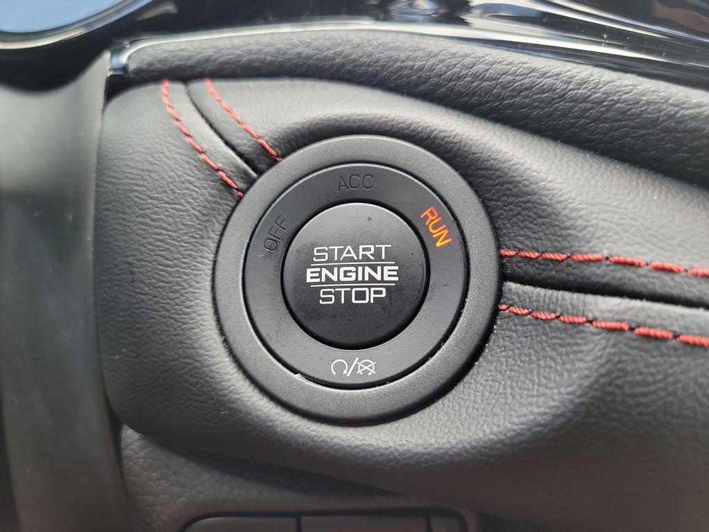 Used 2025 Dodge Durango GT image 29