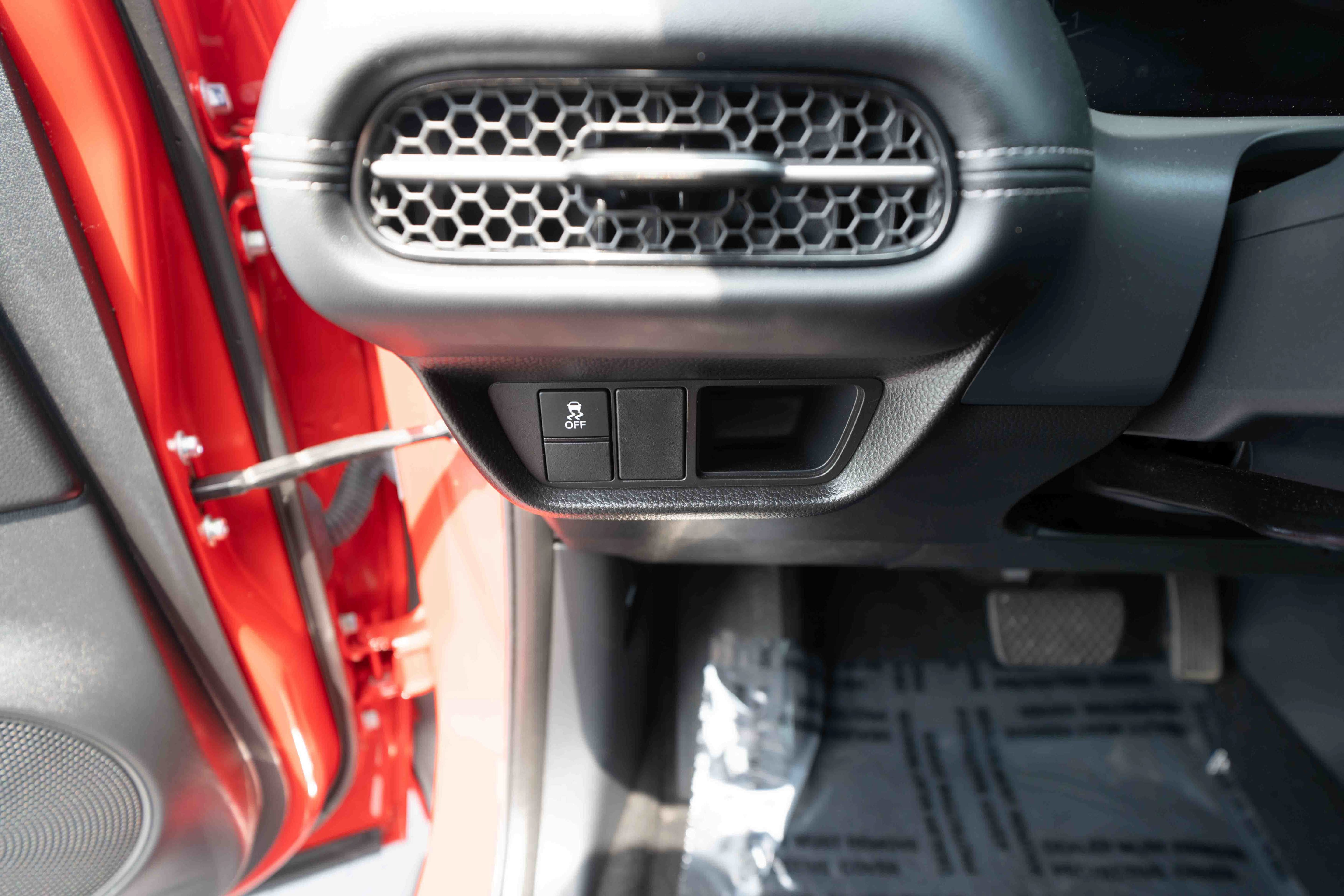 Certified 2025 Honda HR-V EX-L image 11