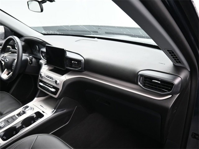 Used 2023 Ford Explorer XLT w/ Equipment Group 202A image 11