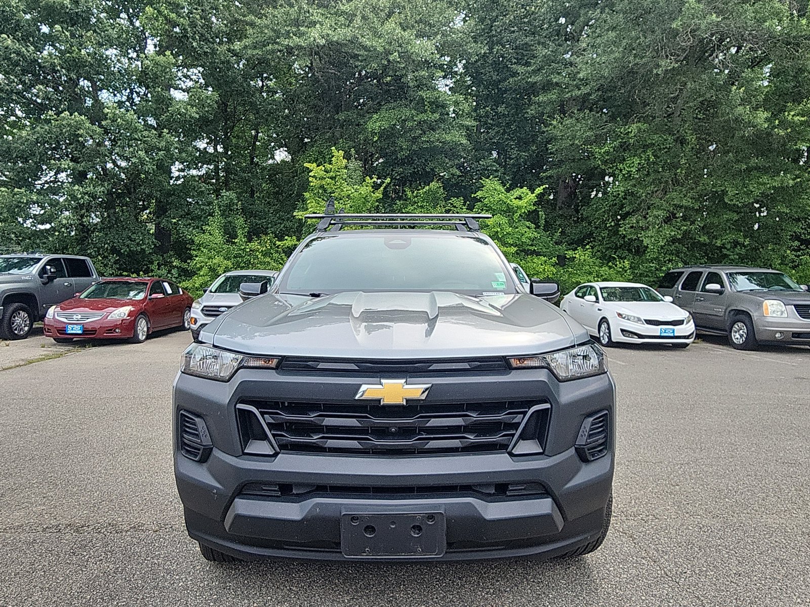 Used 2024 Chevrolet Colorado W/T w/ Technology Package RWD image 8