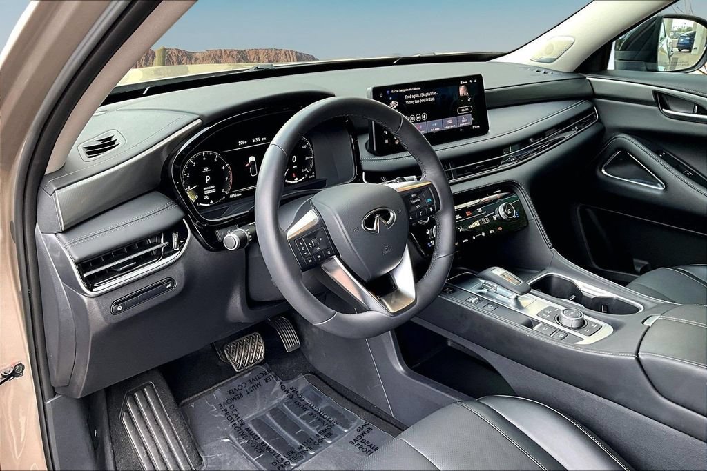 Used 2026 INFINITI QX60 Luxe w/ Cargo Package FWD image 14
