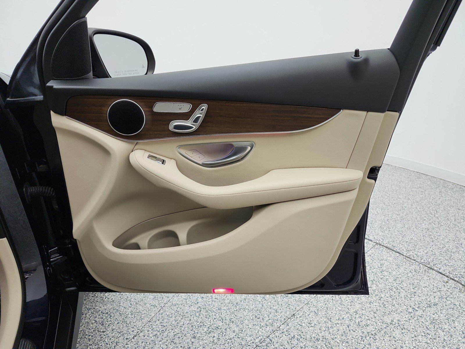 Certified 2022 Mercedes-Benz GLC 300 image 17