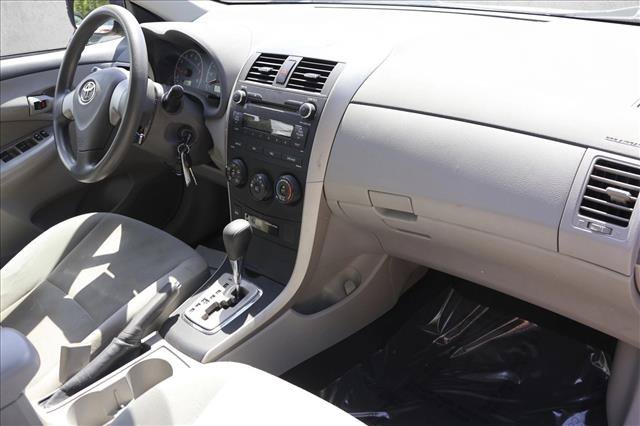 Used 2010 Toyota Corolla LE FWD image 25