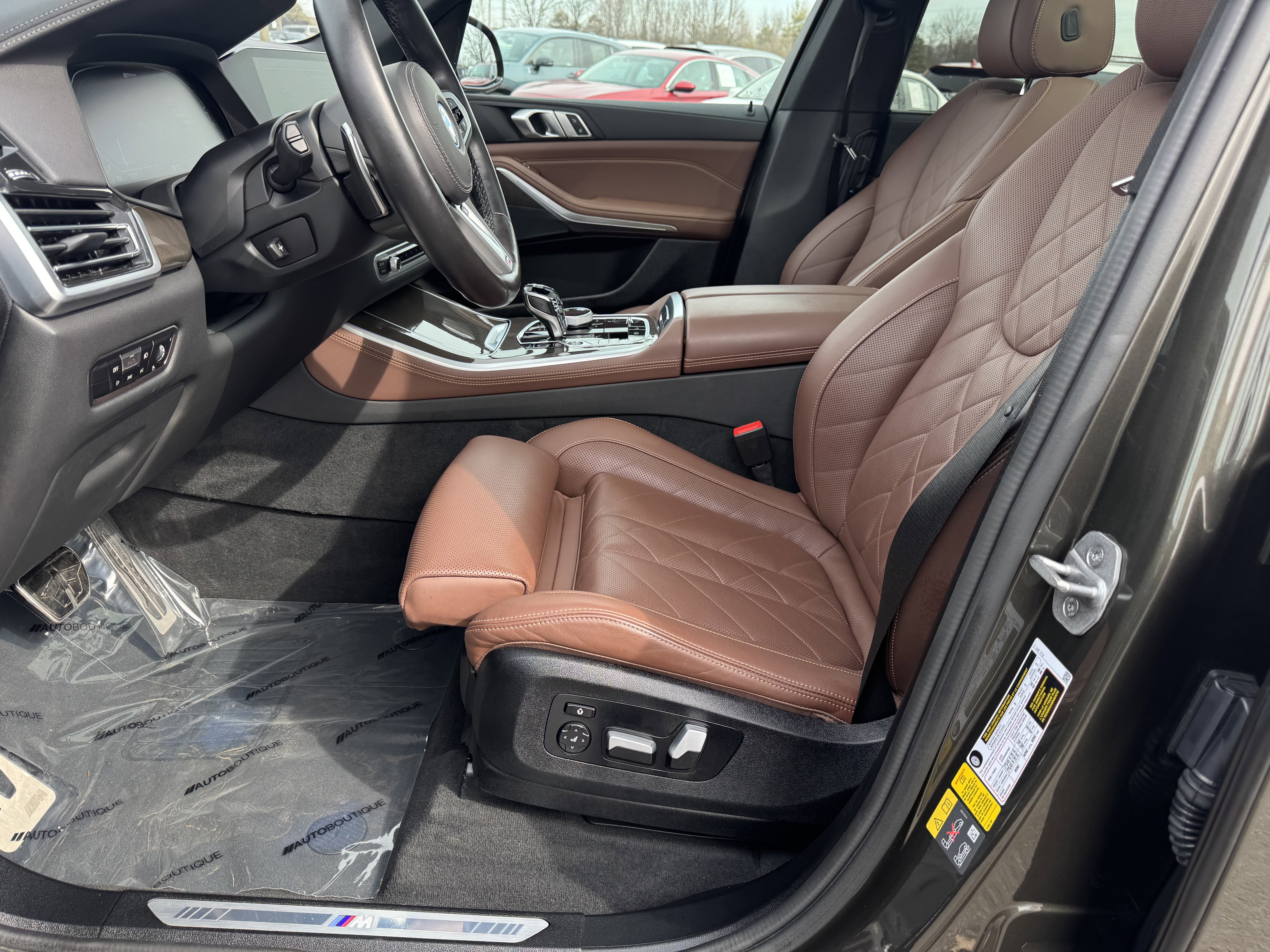 Used 2023 BMW X5 xDrive45e w/ Executive Package image 40