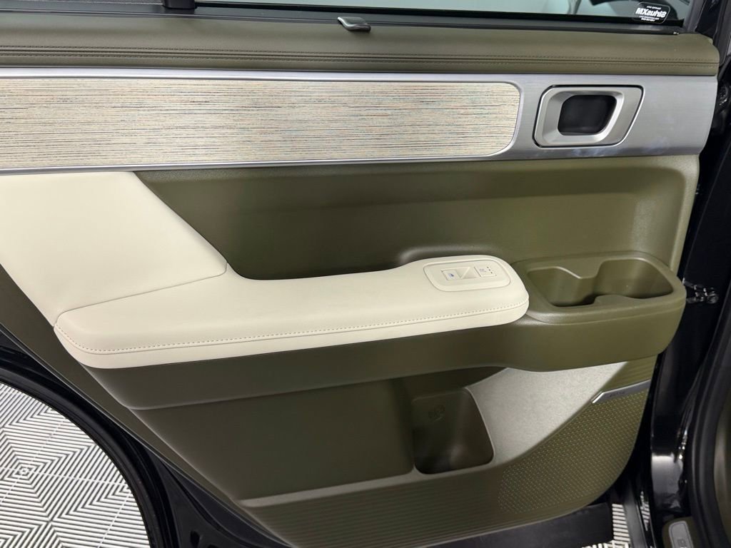 Used 2025 Hyundai Santa Fe Calligraphy image 27