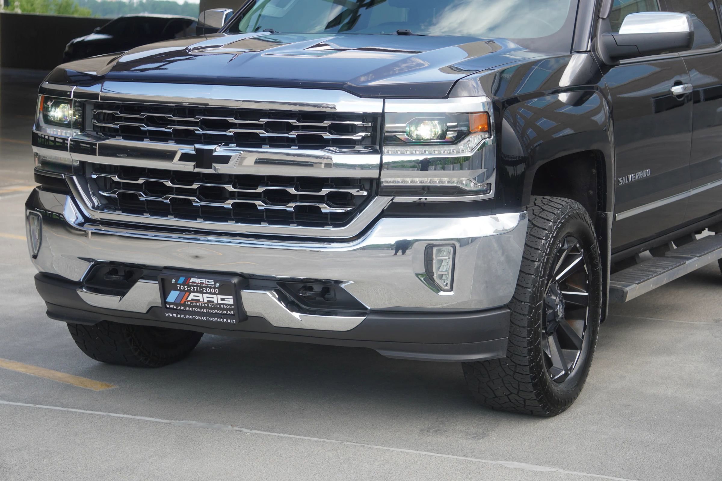 Used 2017 Chevrolet Silverado 1500 LTZ w/ Sport Package AWD/4WD image 27