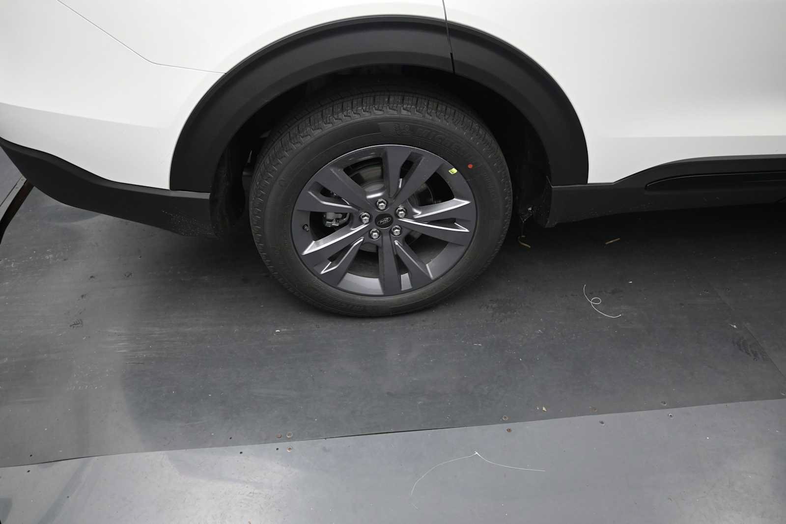 New 2026 Ford Explorer Active w/ Active Comfort Package AWD/4WD image 10