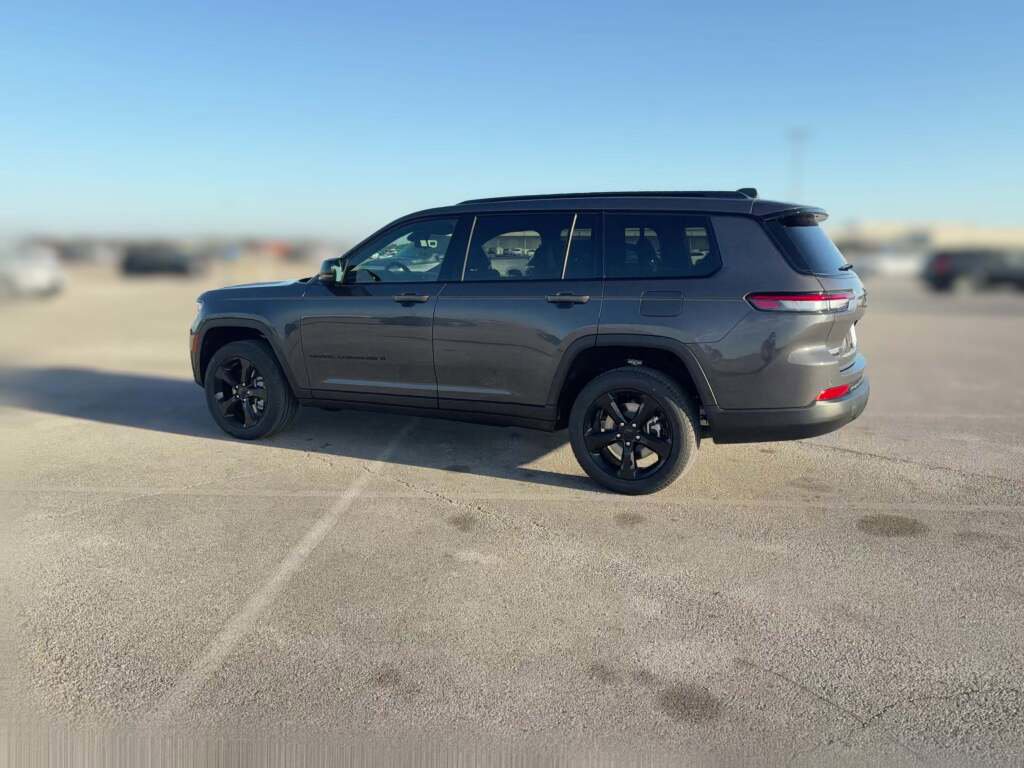 New 2025 Jeep Grand Cherokee L Limited image 7