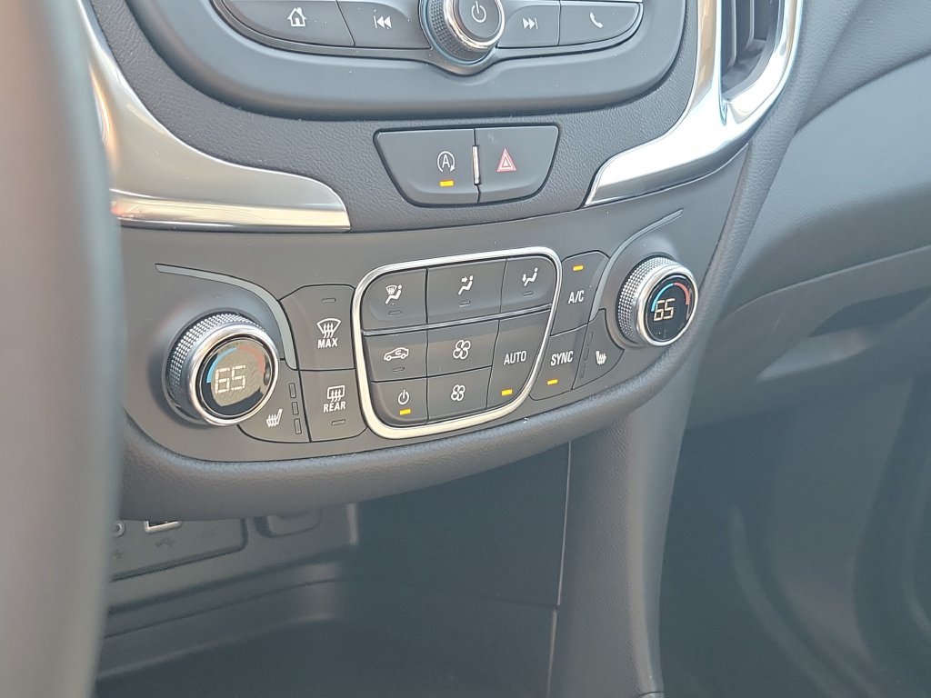 Certified 2024 Chevrolet Equinox LT w/ LPO, Floor Liner Package FWD image 23