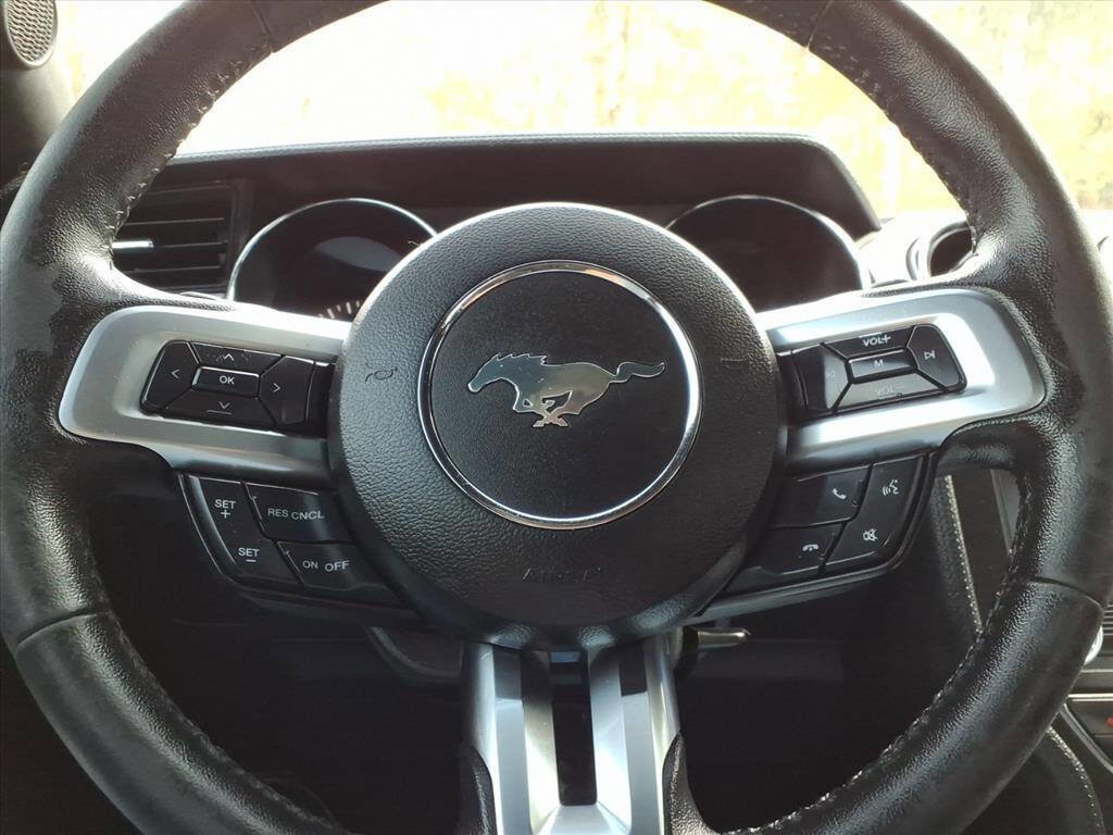 Used 2017 Ford Mustang Coupe image 25