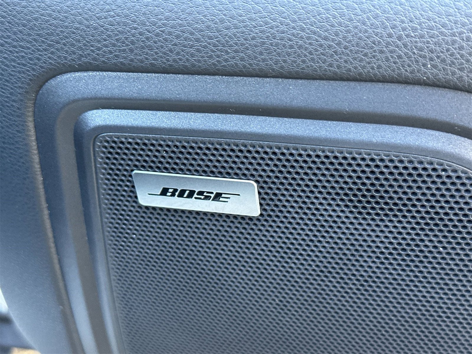 Used 2025 Porsche Macan image 20