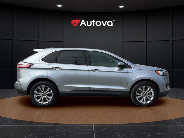 Used 2024 Ford Edge Titanium image 3