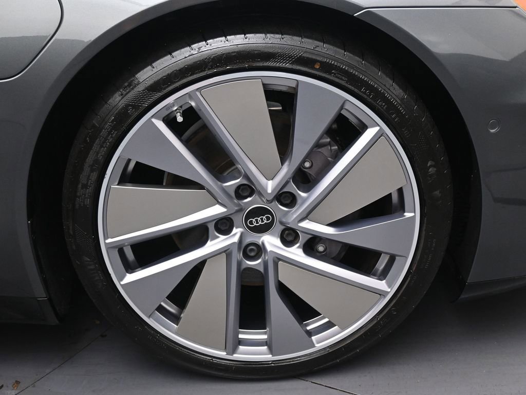 Used 2022 Audi e-tron GT Prestige w/ Prestige Package AWD/4WD image 32