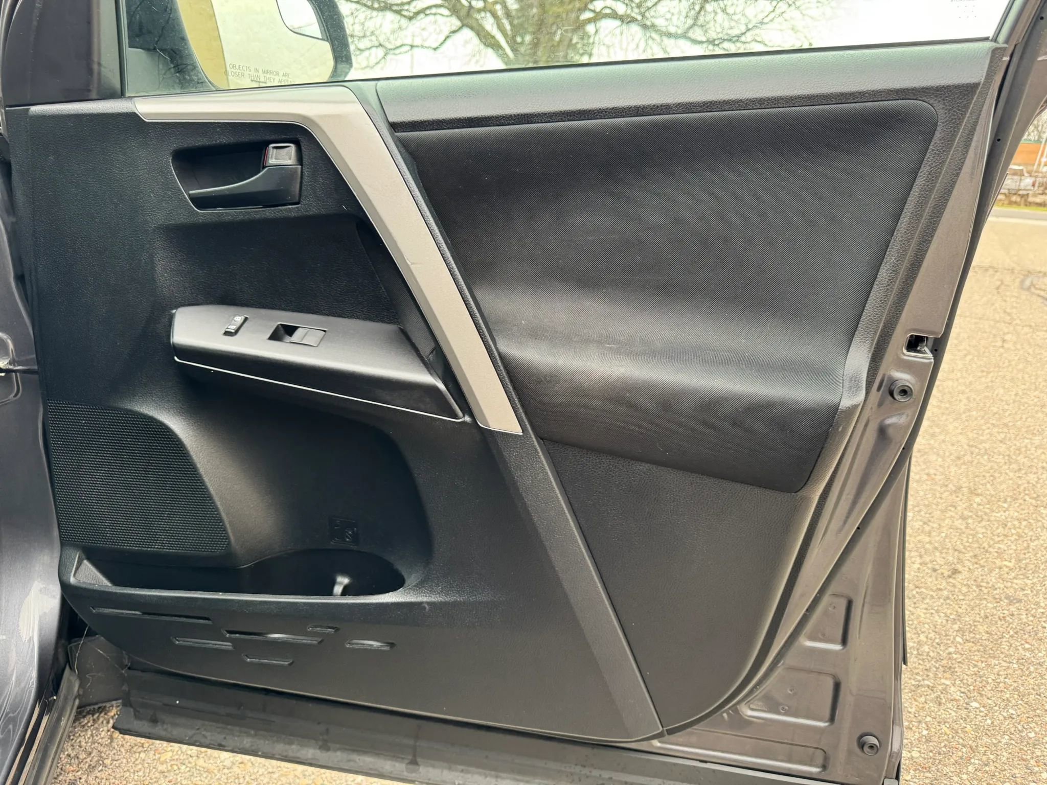 Used 2017 Toyota RAV4 LE w/ All Weather Liner Package image 28