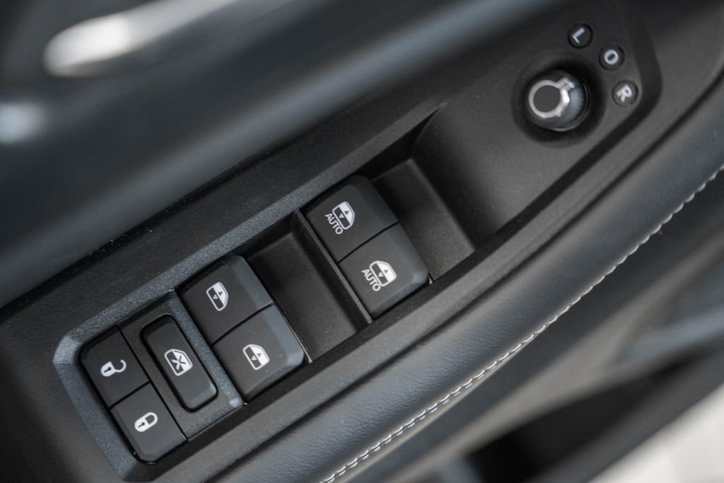 New 2025 Jeep Grand Cherokee 4WD image 36