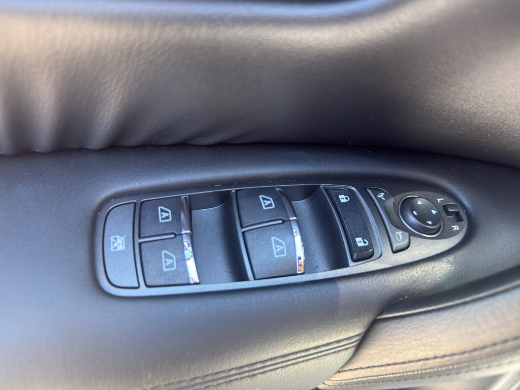 Certified 2021 Nissan Armada SV w/ SV Appearance Package AWD/4WD image 11