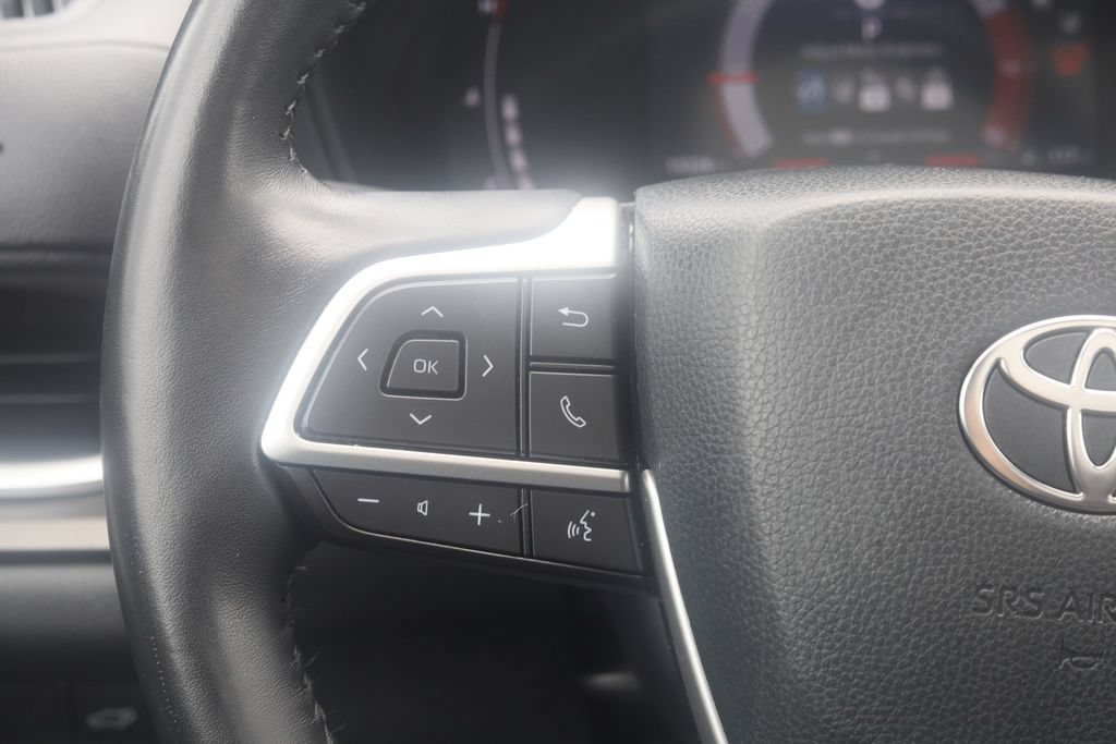 Used 2025 Toyota Grand Highlander AWD image 28