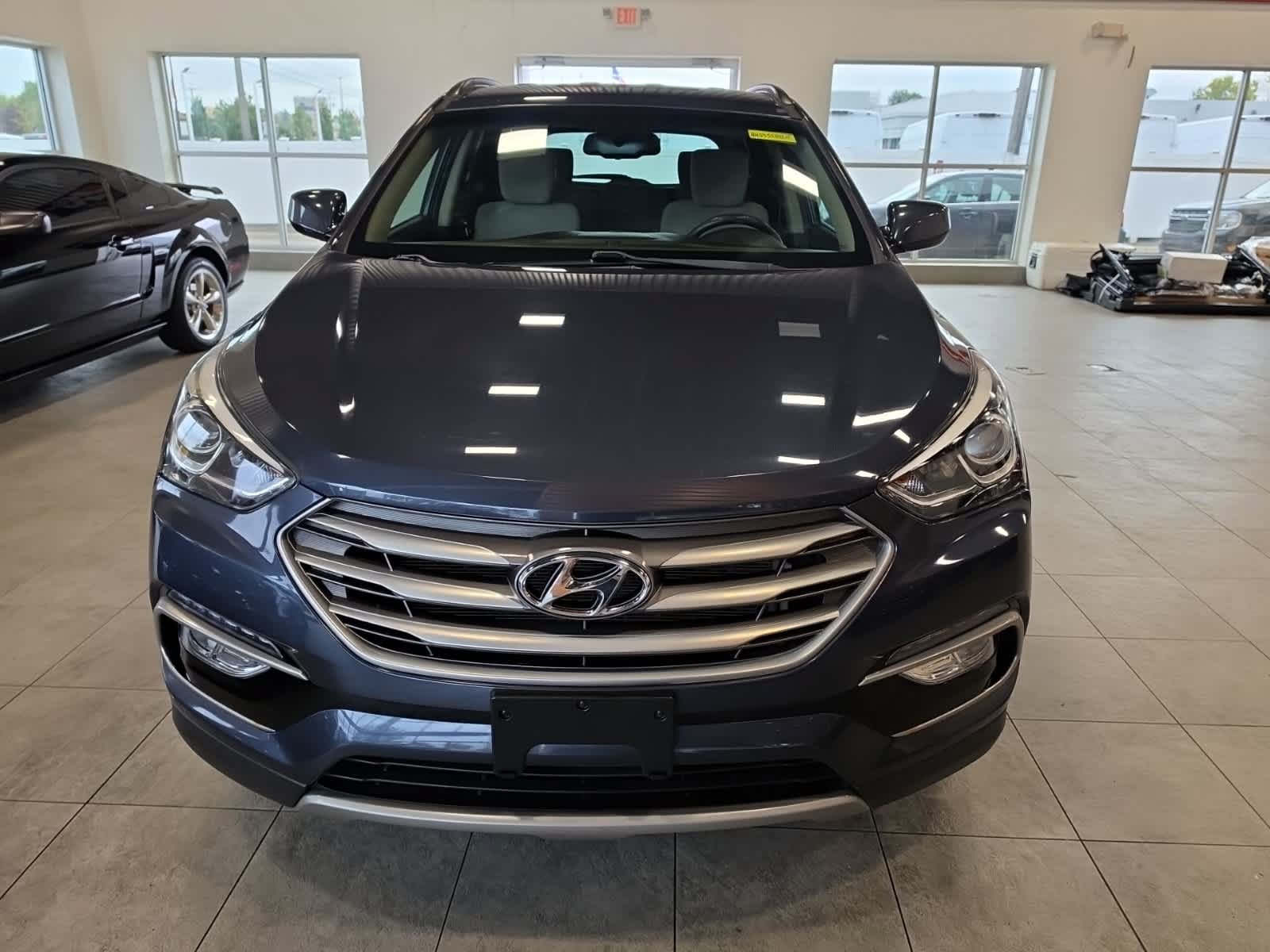 Used 2017 Hyundai Santa Fe Sport AWD/4WD image 2