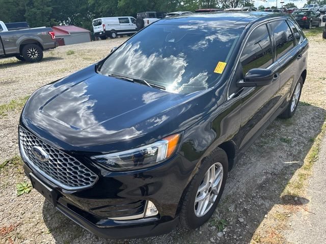 Used 2024 Ford Edge SEL w/ Convenience Package AWD/4WD image 2