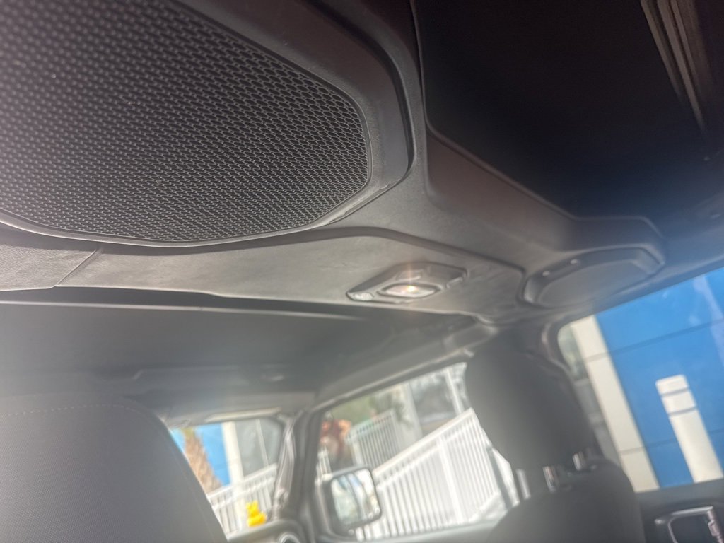 Used 2018 Jeep Wrangler Unlimited Sahara image 16