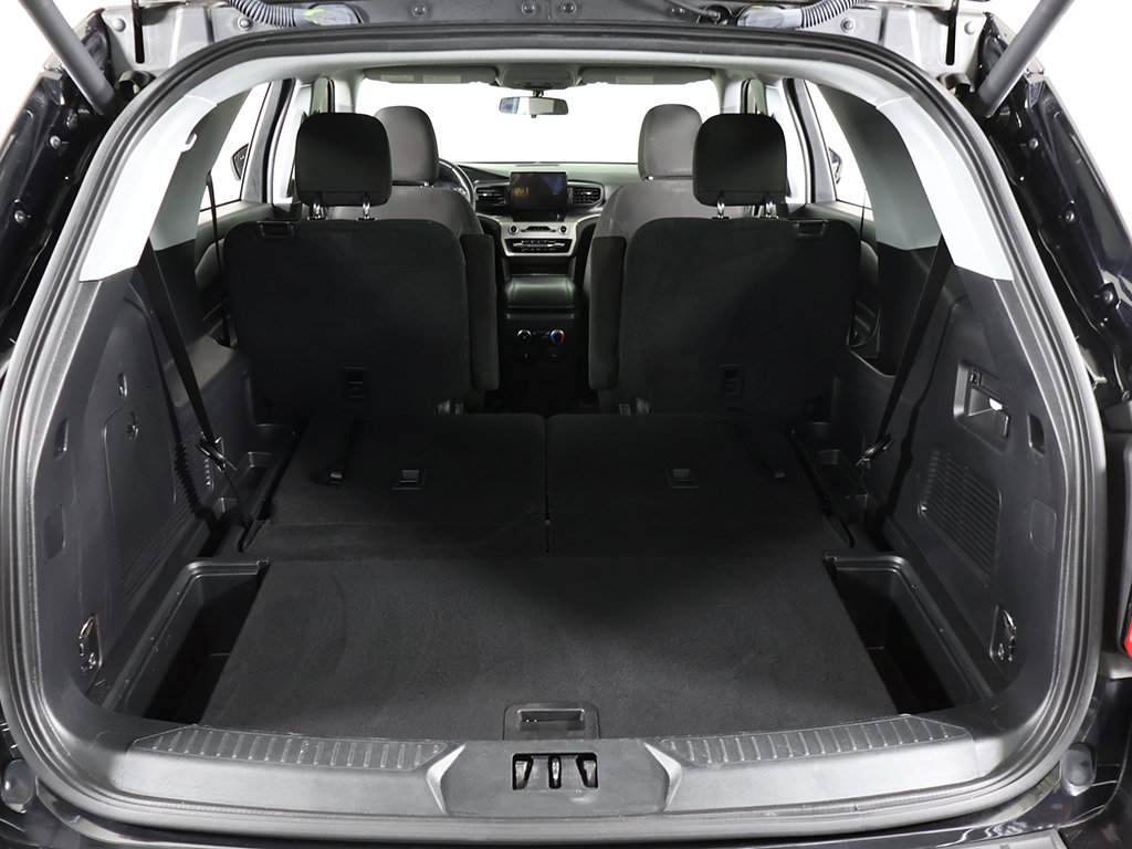 Used 2023 Ford Explorer XLT AWD/4WD image 18