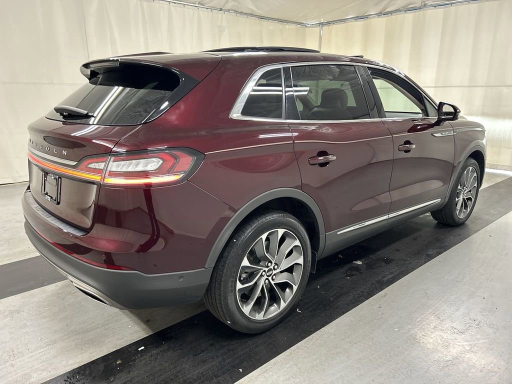 Used 2022 Lincoln Nautilus Reserve w/ Equipment Group 201A image 2