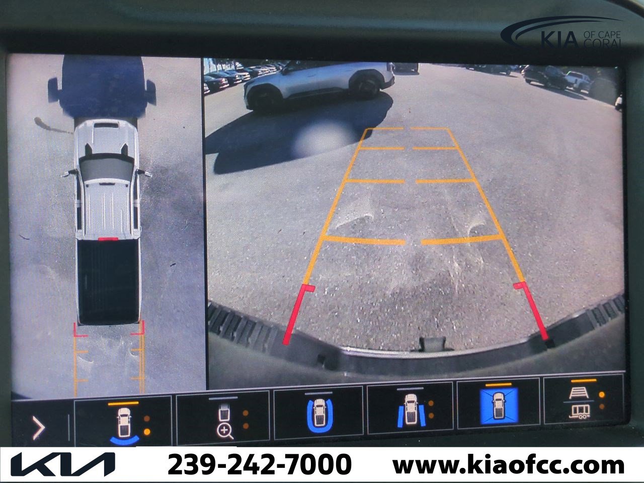 Used 2020 Chevrolet Silverado 2500 LTZ w/ LTZ Premium Package image 17