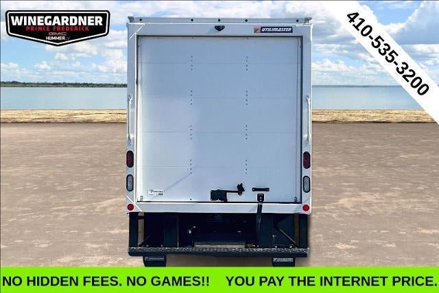 New 2025 GMC Savana 3500 w/ Power Convenience Package RWD image 3