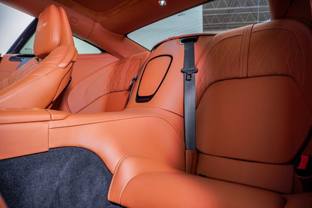 Used 2024 Aston Martin DB12 Coupe image 23
