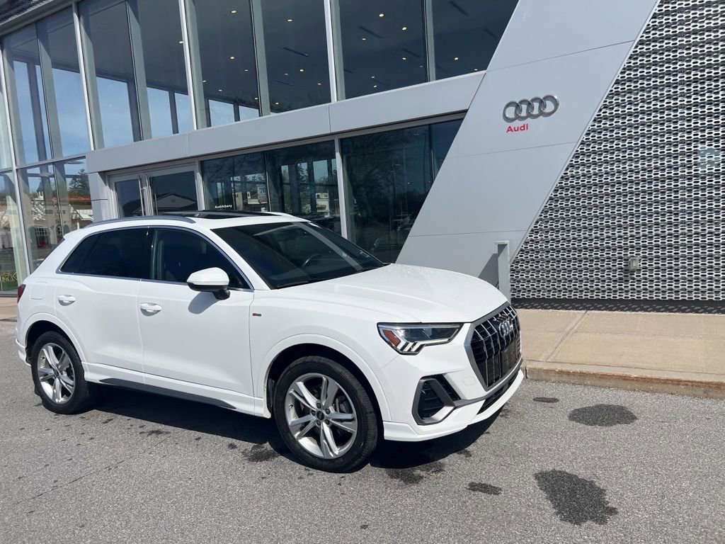 Used 2021 Audi Q3 2.0T Premium Plus w/ Premium Plus Package image 9