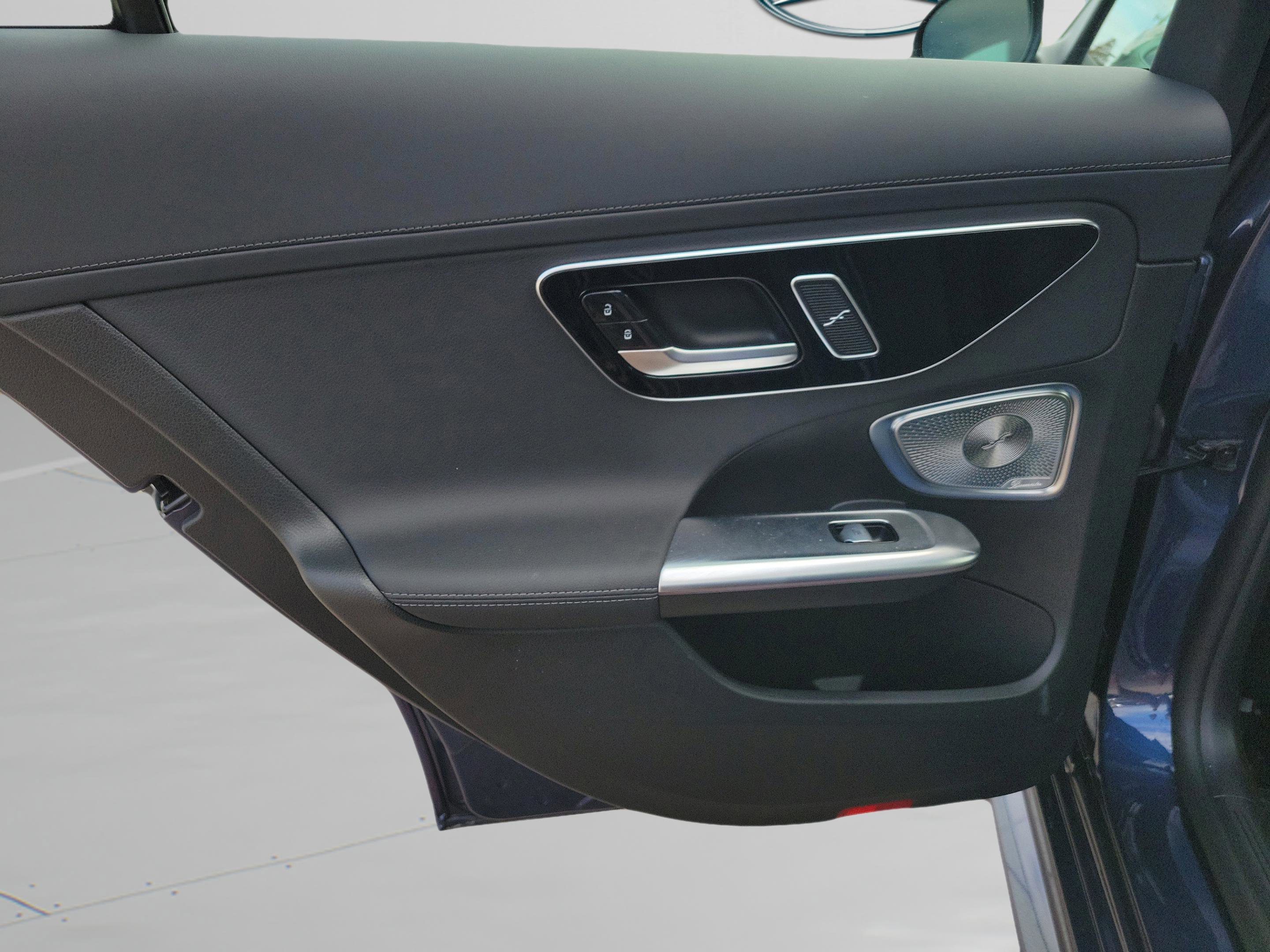 Certified 2025 Mercedes-Benz C 300 Sedan image 11