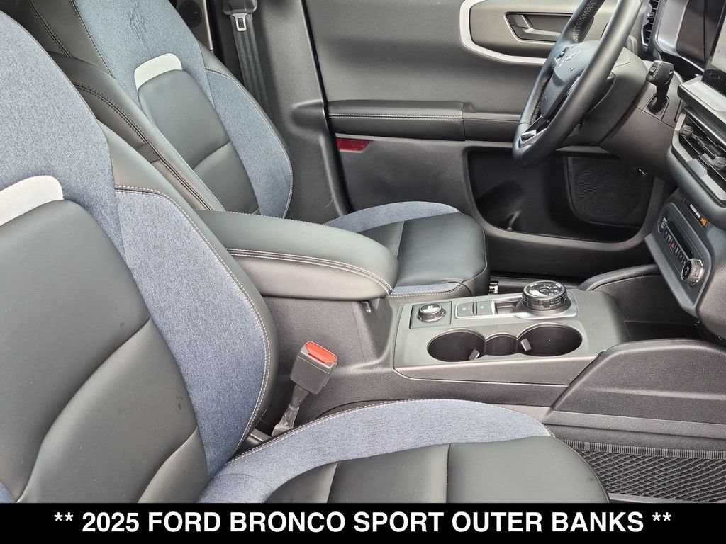 Used 2025 Ford Bronco Sport Outer Banks w/ Outer Banks Tech Package+ AWD/4WD image 29