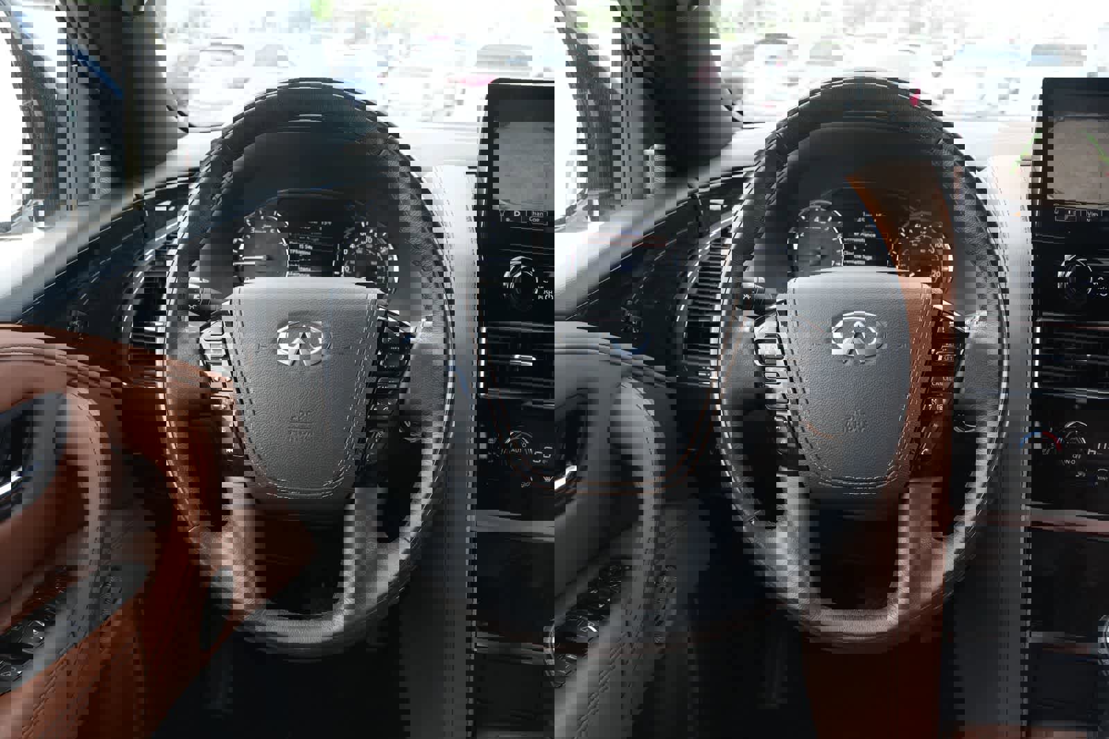 Used 2024 INFINITI QX80 Sensory w/ Cargo Package image 9