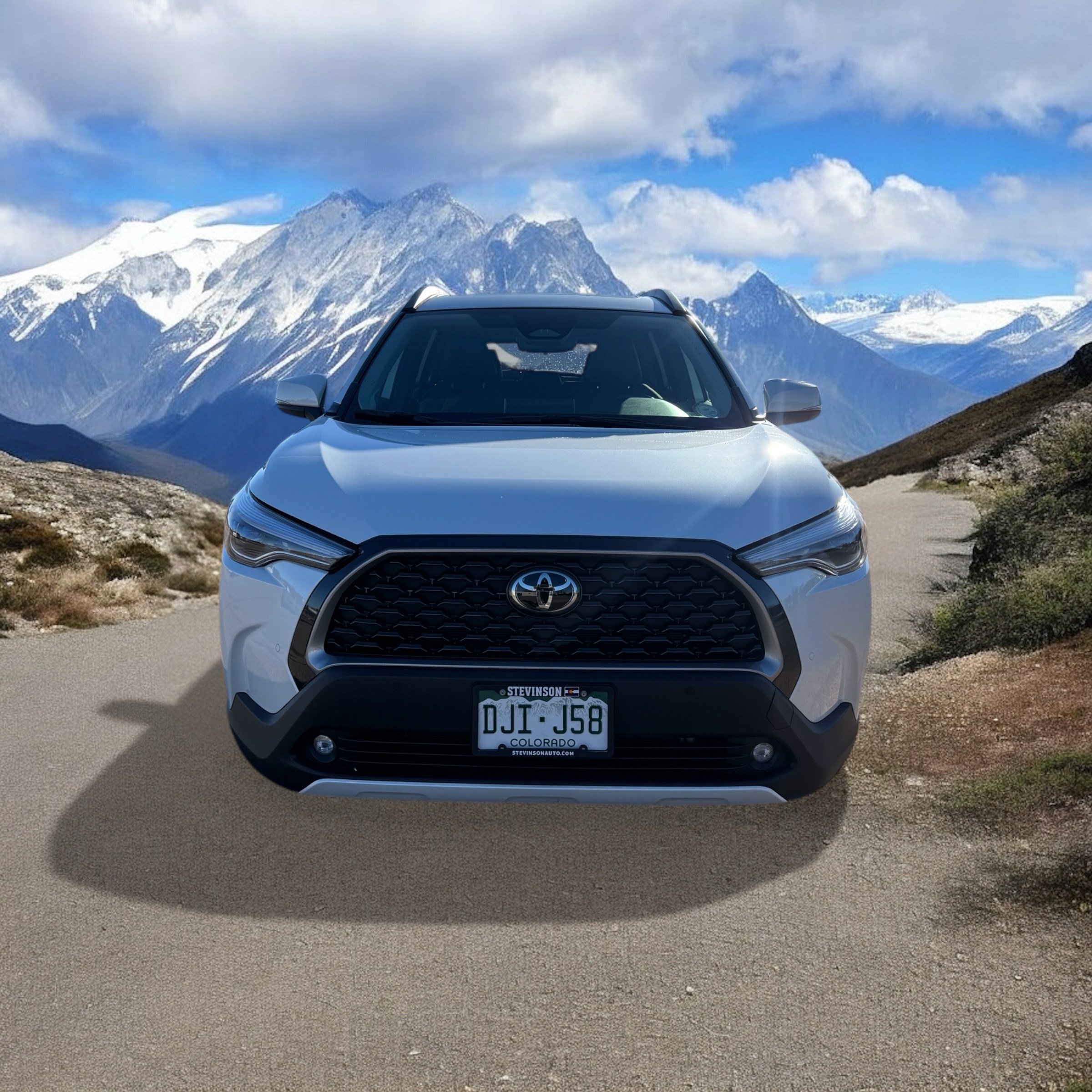 Used 2024 Toyota Corolla Cross XLE image 8