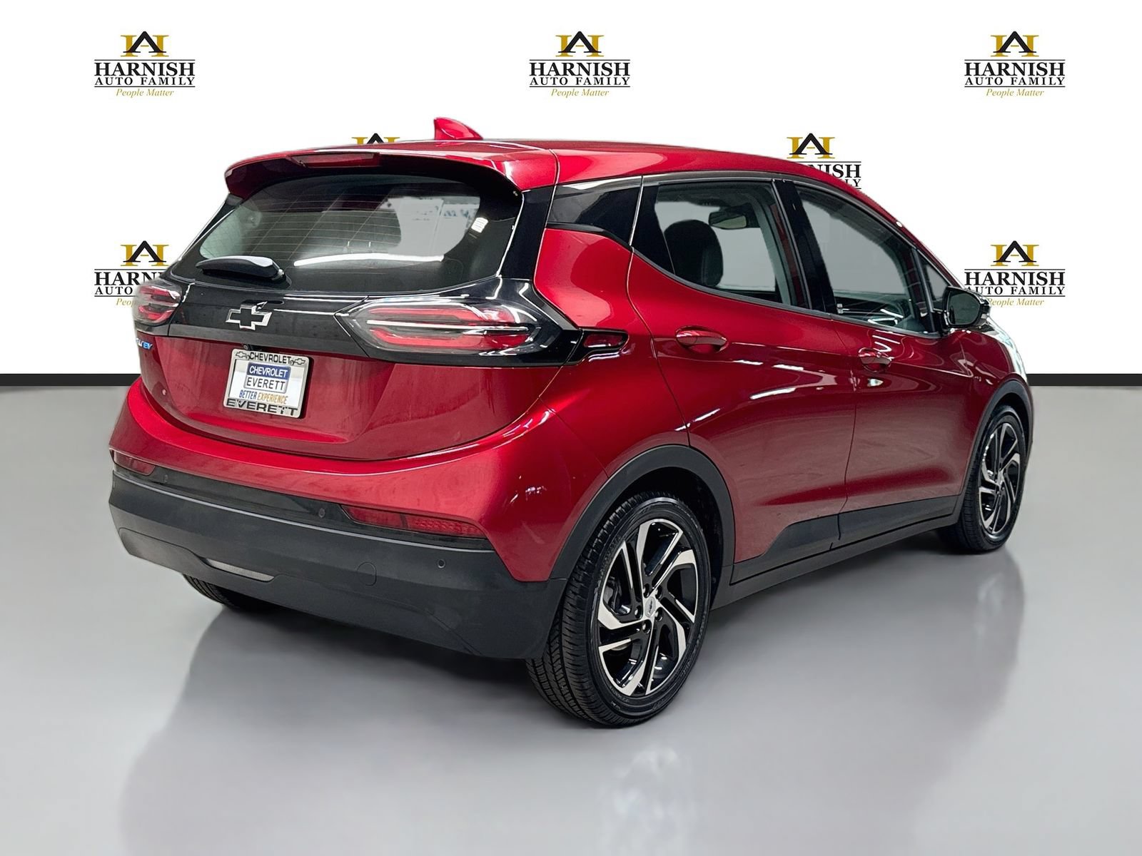 Used 2022 Chevrolet Bolt LT w/ Infotainment Package FWD image 6