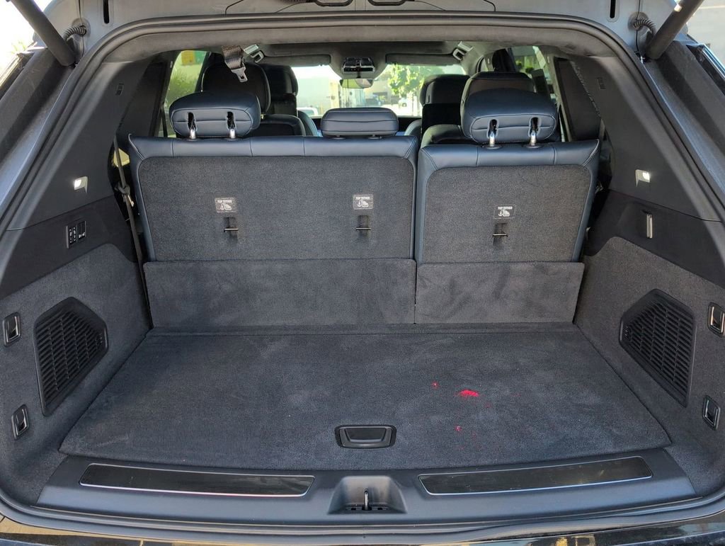 Used 2025 Cadillac Escalade IQ Luxury 2 image 29