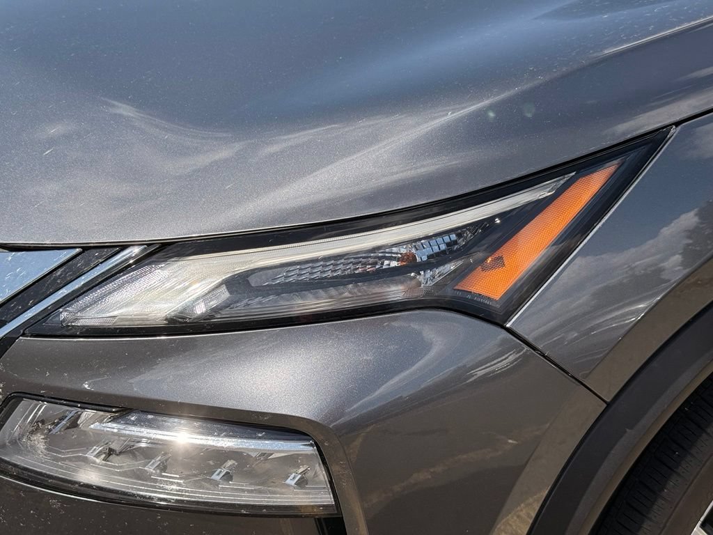 Used 2023 Nissan Rogue SV AWD/4WD image 10