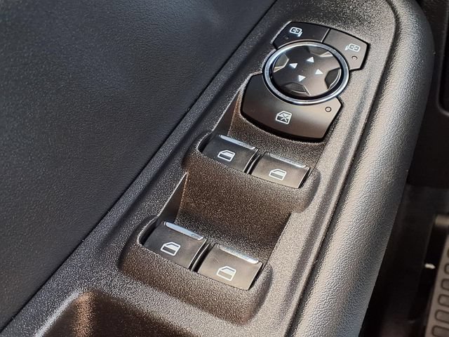 Used 2024 Ford Edge SEL AWD/4WD image 15
