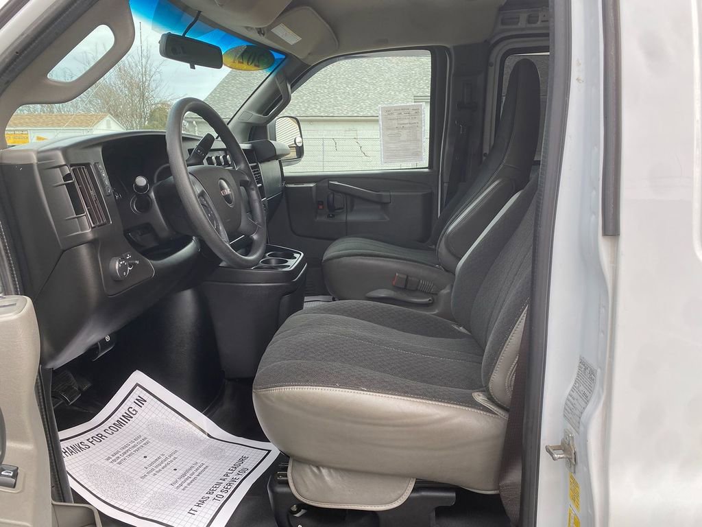 Used 2021 GMC Savana 2500 w/ Driver Convenience Package image 12