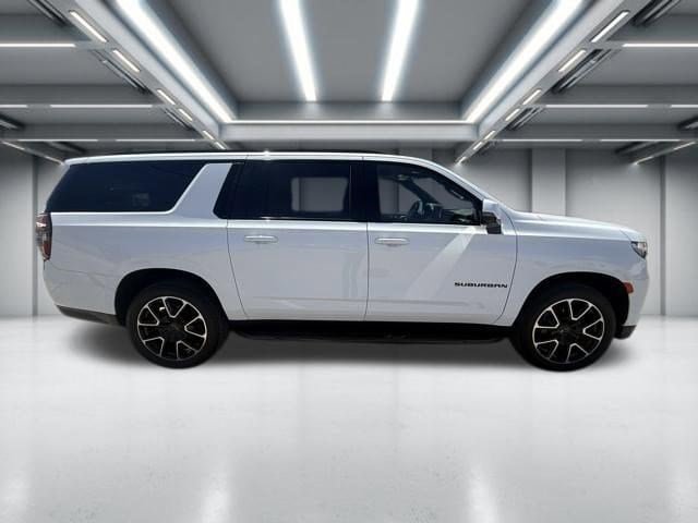 Used 2022 Chevrolet Suburban RST w/ Luxury Package AWD/4WD video 1