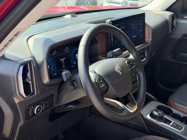 Used 2025 Ford Bronco Sport Outer Banks w/ Outer Banks Tech Package+ AWD/4WD image 14