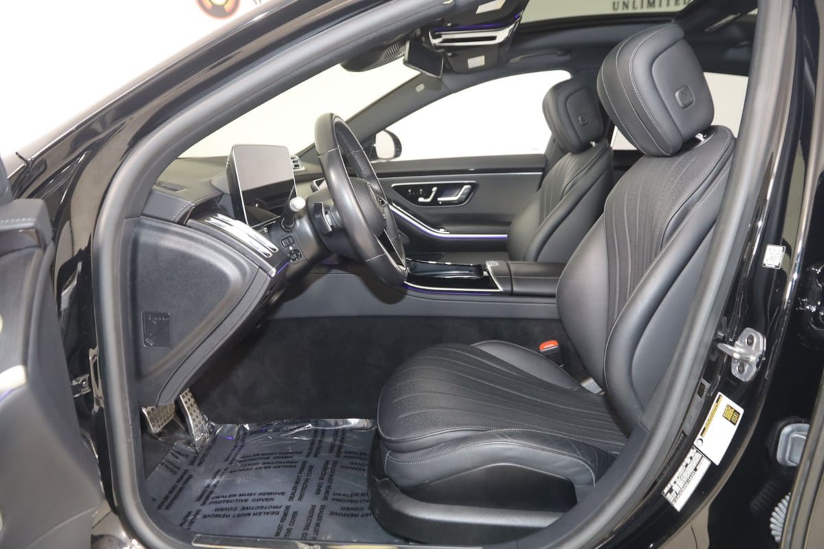 Used 2022 Mercedes-Benz S 500 4MATIC w/ AMG Line Package image 14