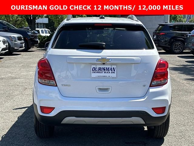 Used 2020 Chevrolet Trax LT w/ LT Convenience Package FWD image 3