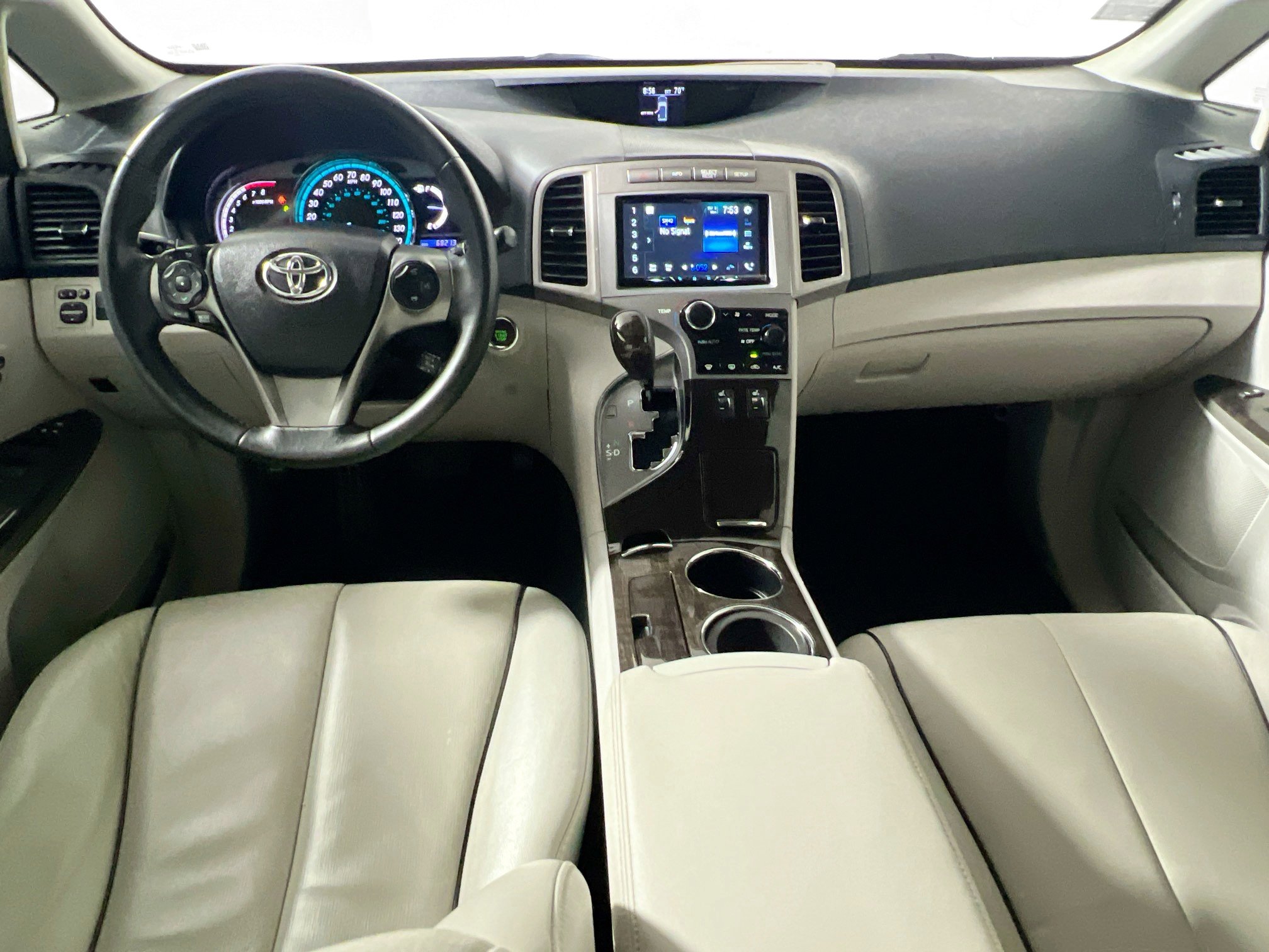 Used 2014 Toyota Venza XLE image 30