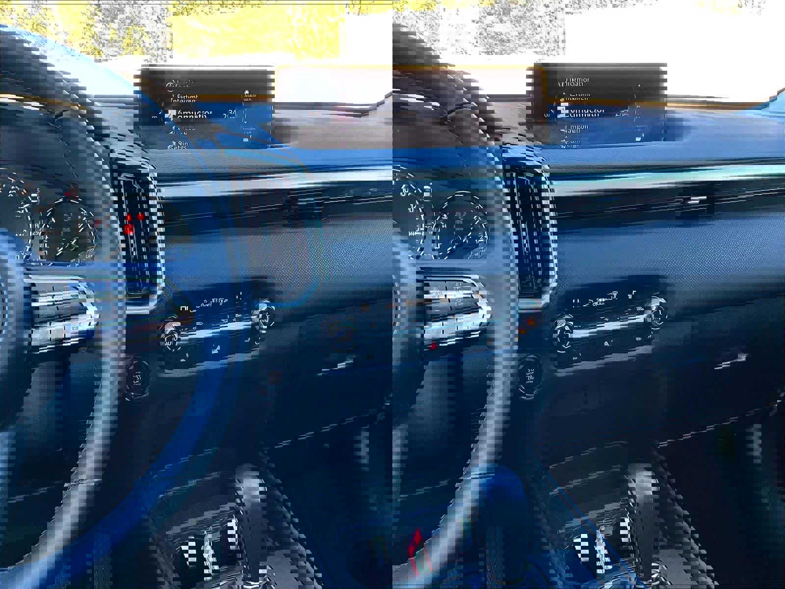 Used 2025 MAZDA CX-50 AWD 2.5 S w/ Premium Package image 18