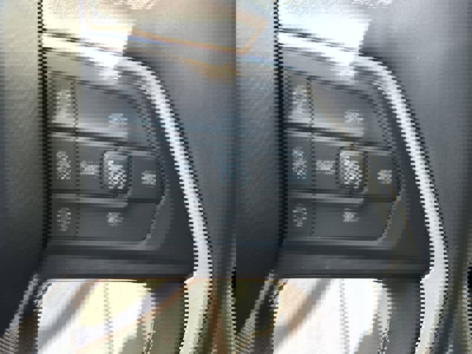 New 2025 Jeep Grand Cherokee Laredo X w/ Trailer Tow Package image 32